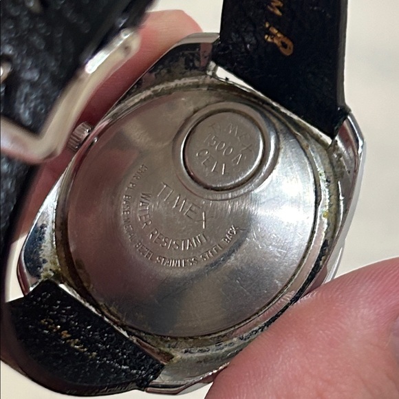 Vintage 1970’s Timex Electric Dynabeat Black and Silver Watch - Picture 10 of 11